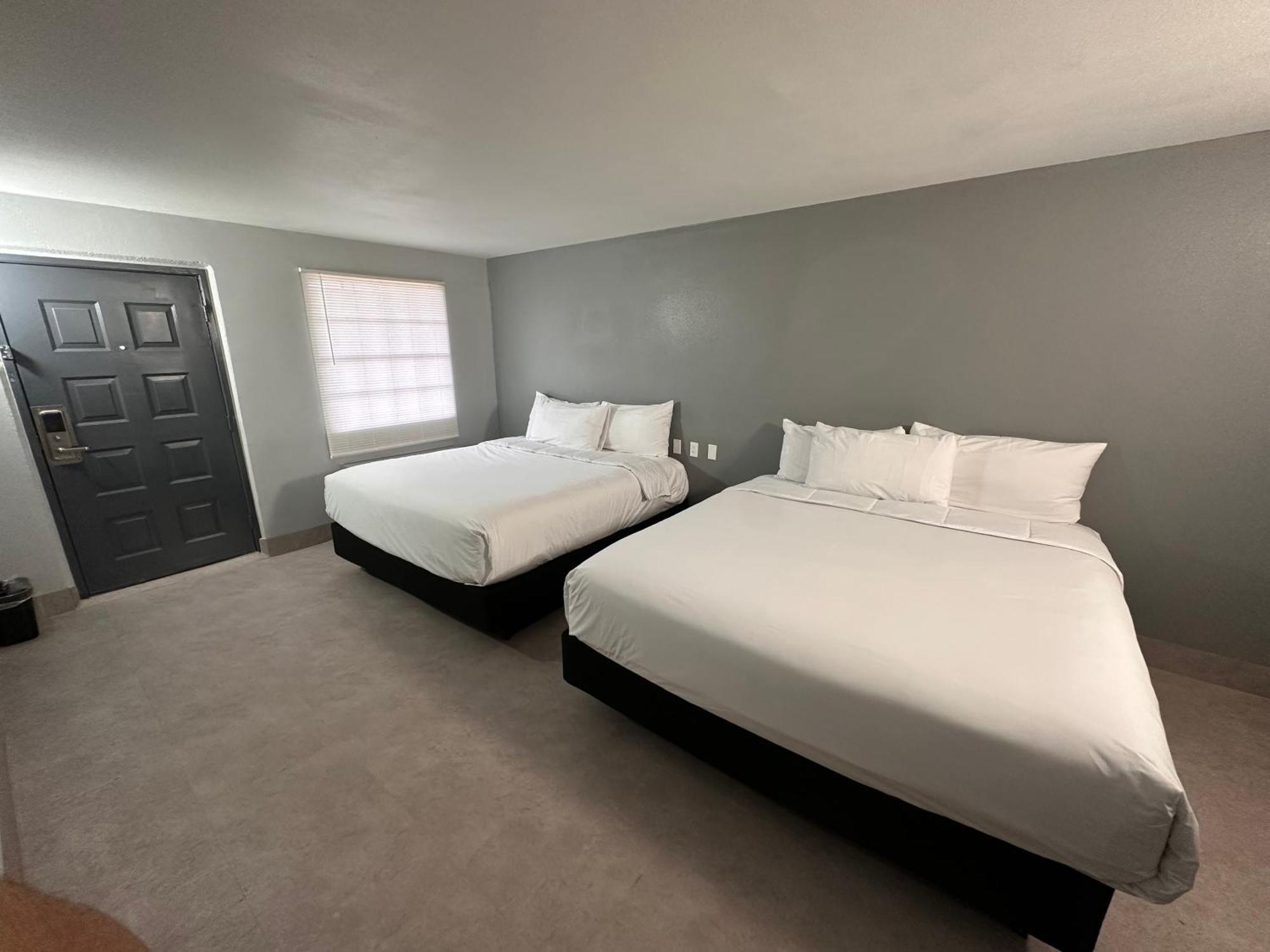 Scottish Inns & Suites Texas City Exteriör bild